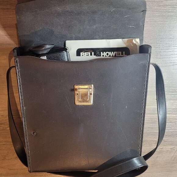 VTG Bell & Howell Director Series XL Movie Cam w/Case and Manual Not Working - Picture 12 of 12